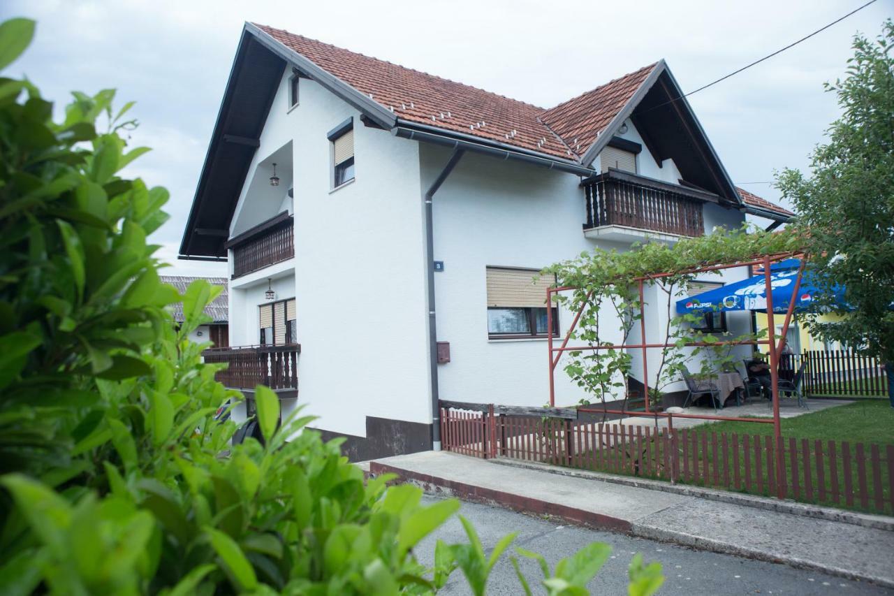 Apartman Dubravcic Apartment Otocac Exterior photo
