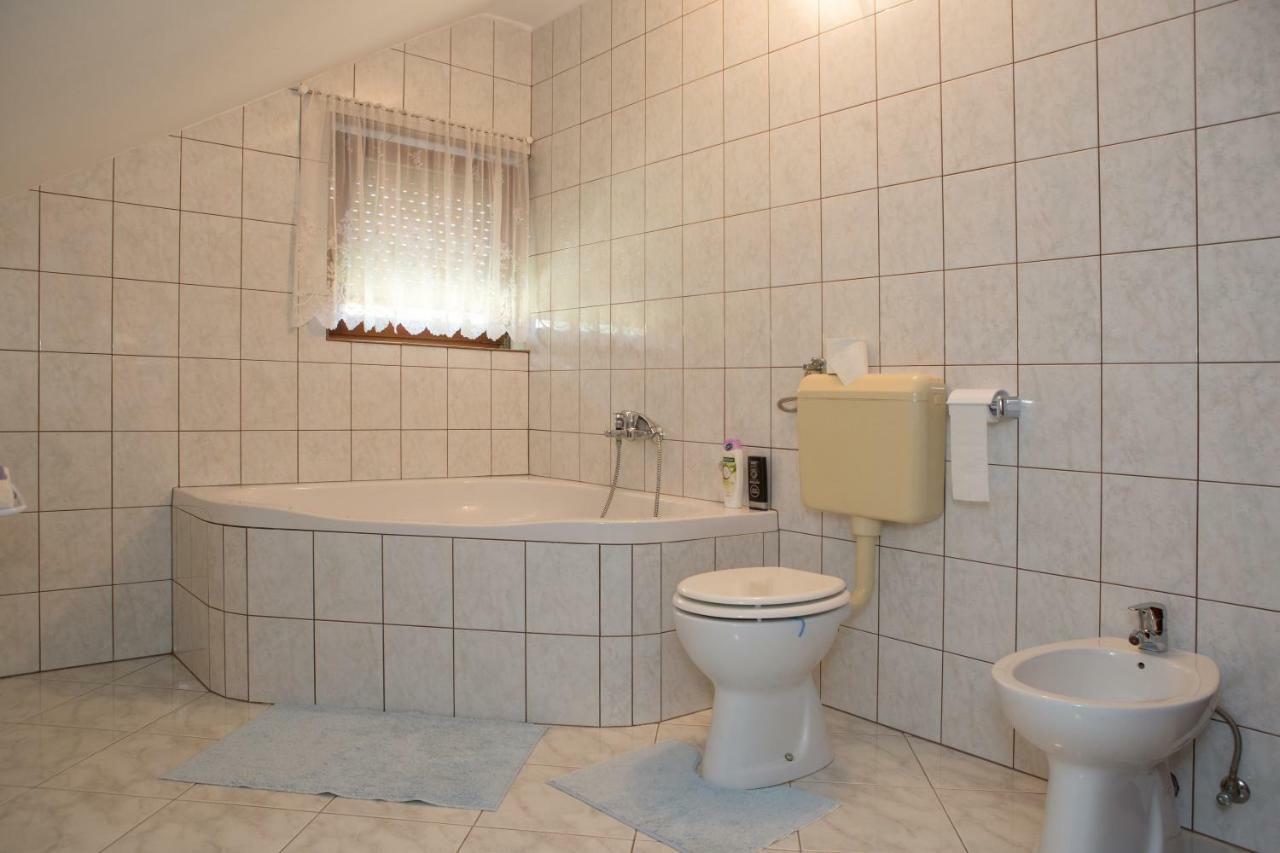 Apartman Dubravcic Apartment Otocac Exterior photo
